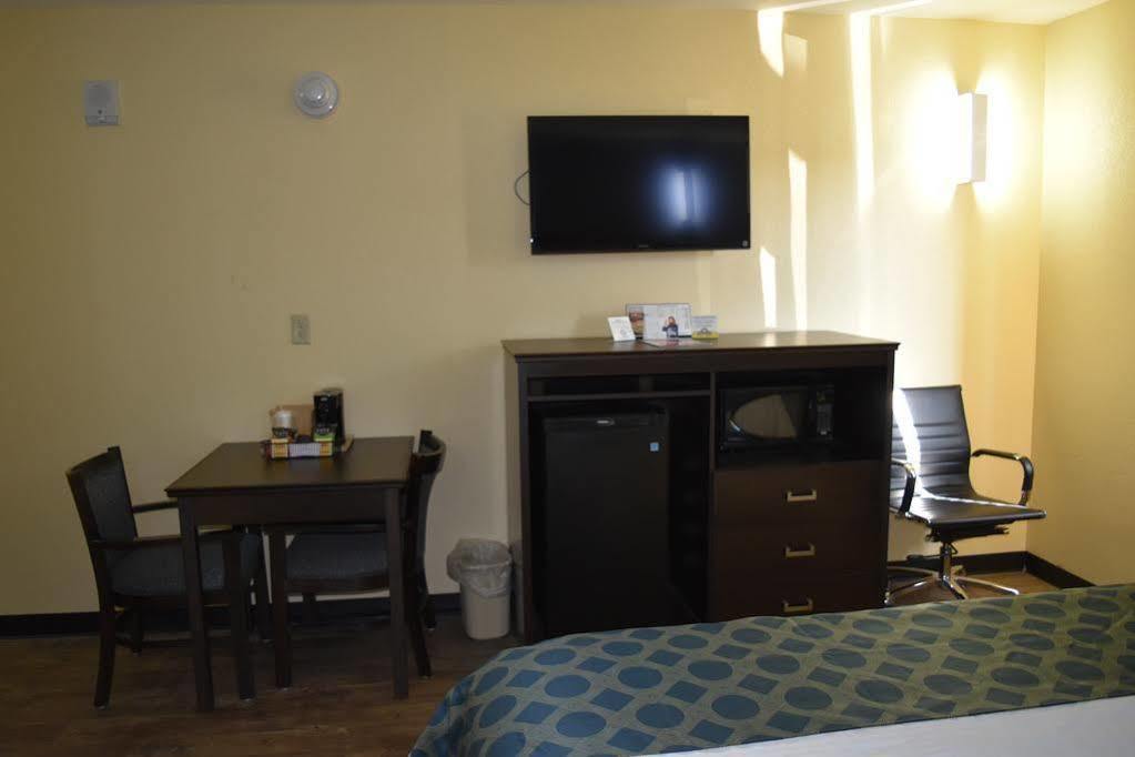 Days Inn By Wyndham New Orleans Pontchartrain מראה חיצוני תמונה